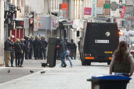 French police in Saint-Denis