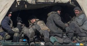 Ukrainian servicemen near Debaltseve