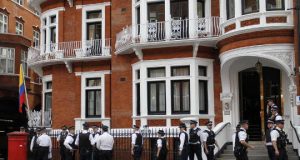 Metropolitan Police Watching Ecuadorian Embassy in London